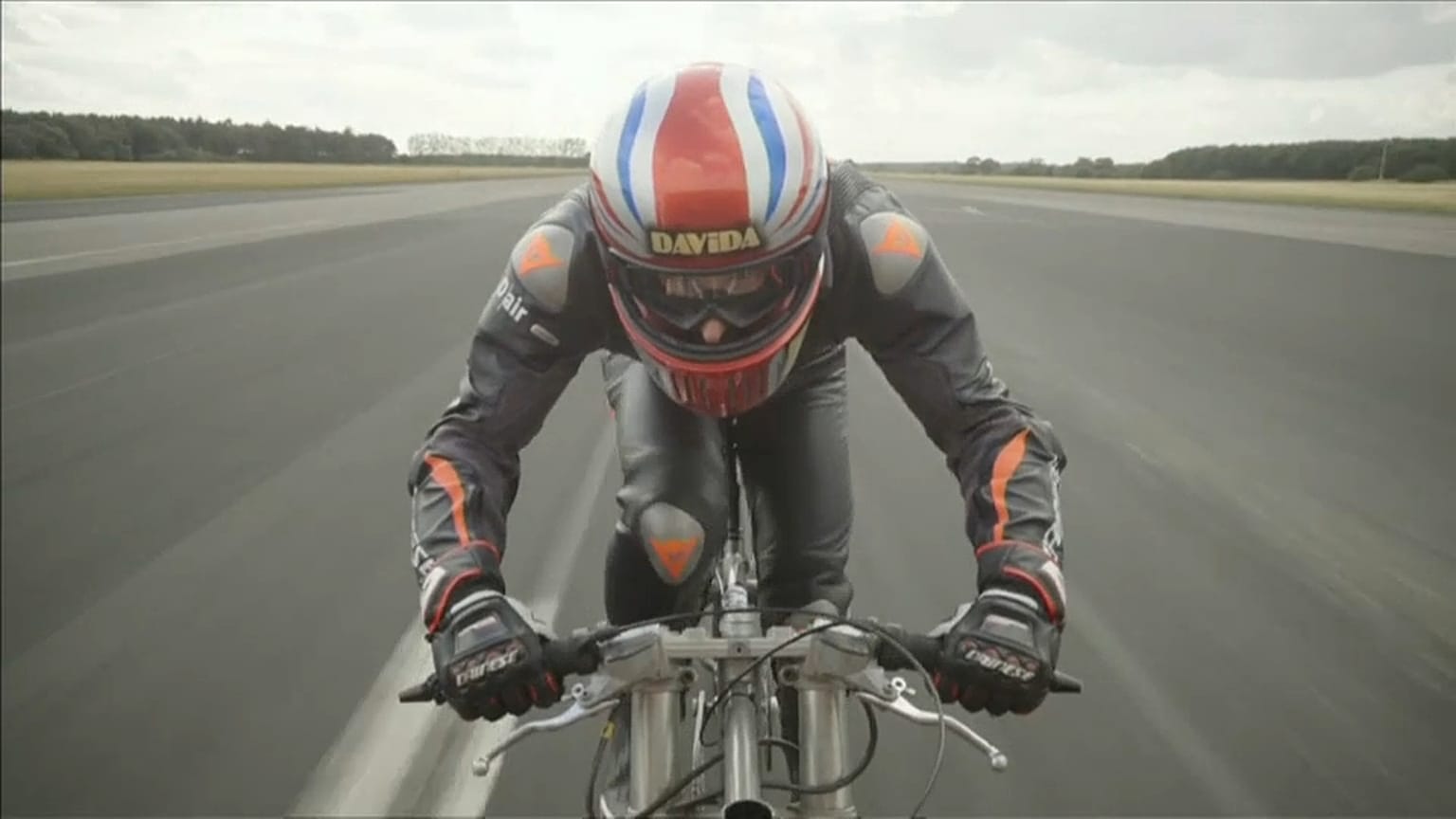 Új sebességi csúcs biciklivel: 280 km/h