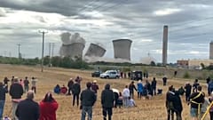 Und dann waren sie weg: Didcot-Kühltürme gesprengt