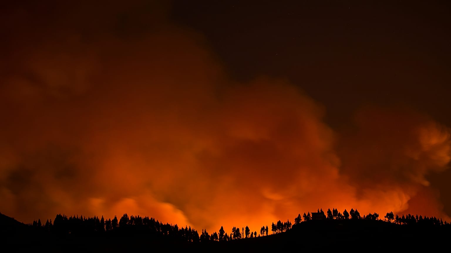 Grande Canarie en proie à un incendie  hors de contrôle