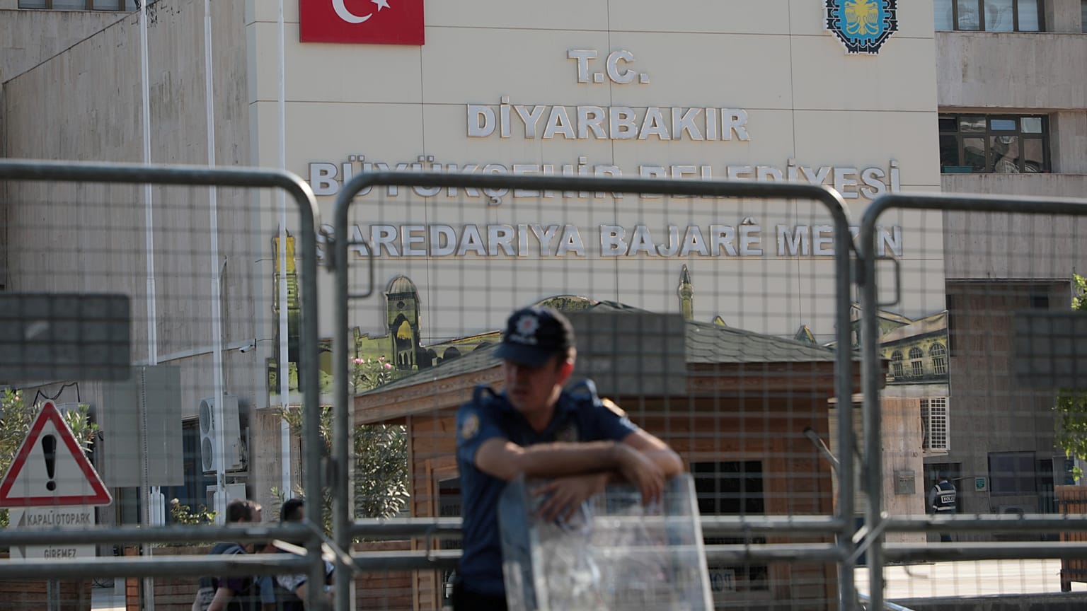 Un policier à Diyarbakir, le 19 août 2019.