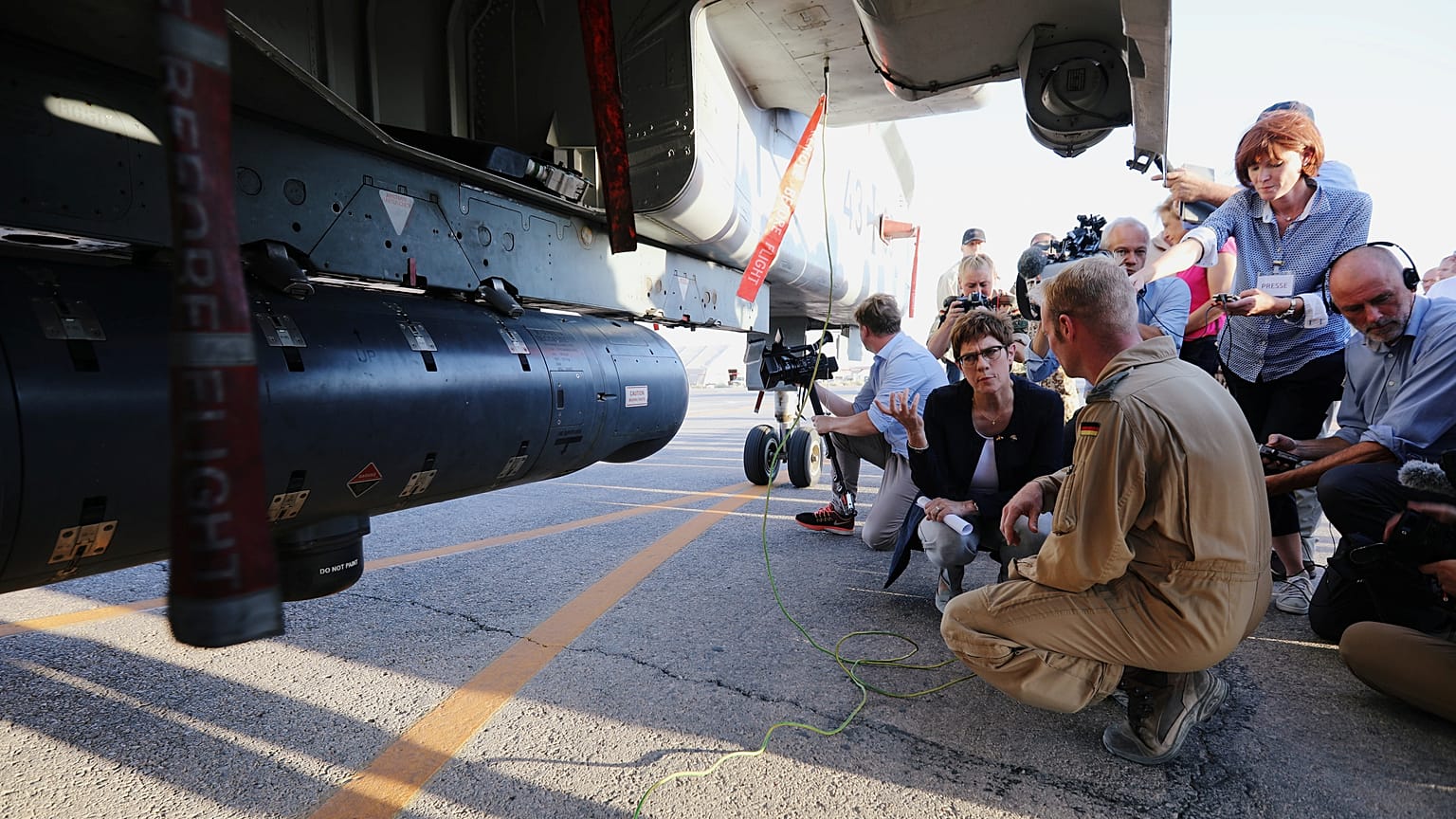 Erster Auslandseinsatz: AKK in Jordanien