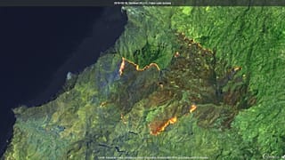 L'incendie dans l'île espagnole de Grande Canarie ralentit