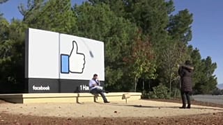 Megtilthatjuk a Facebooknak, hogy az oldalon kívül is kövessen