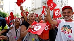 تونس مهد "الربيع العربي" أمام امتحان نحو الديمقراطية