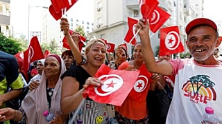 تونس مهد "الربيع العربي" أمام امتحان نحو الديمقراطية