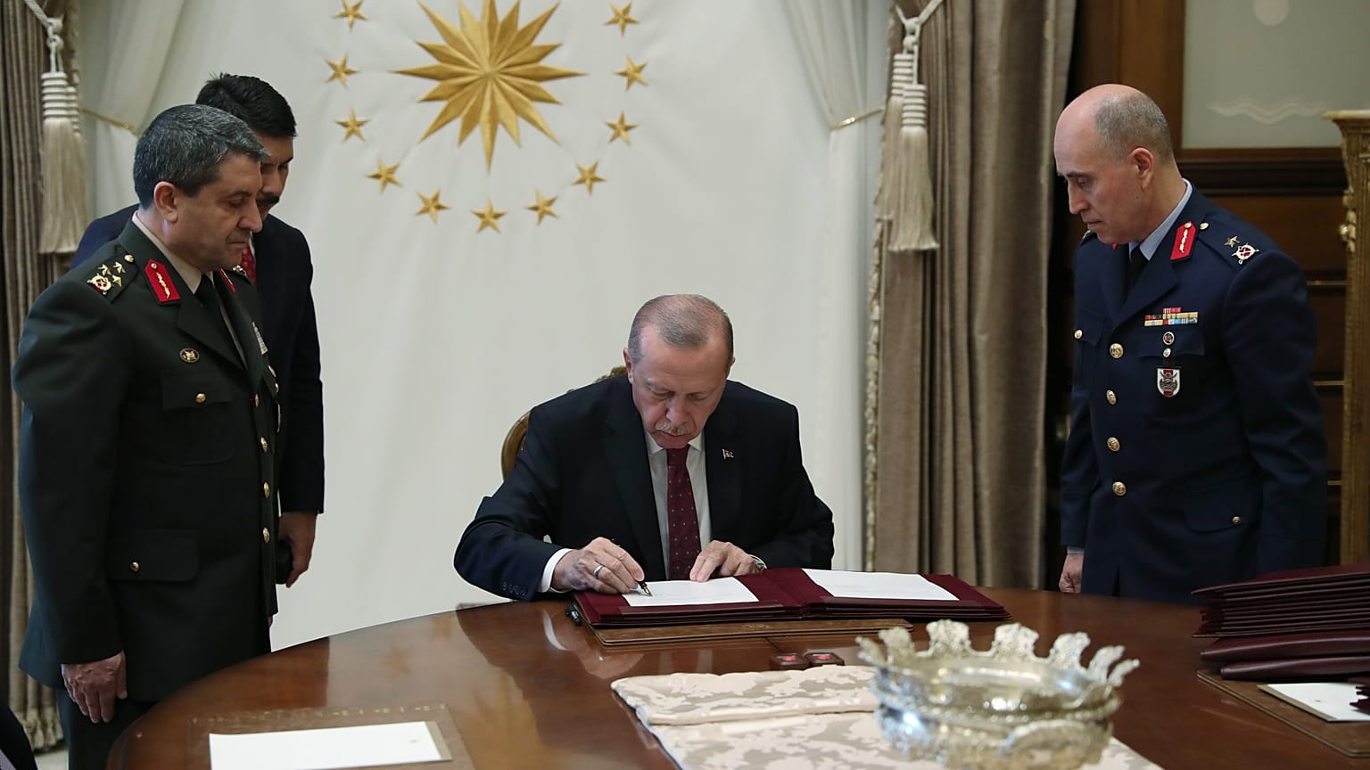 Yüksek Askeri Şura (YAŞ) kararları