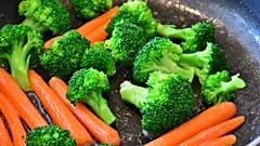 Mit 19 Monaten noch keine Zähne: Eltern wegen streng veganer Ernährung ihrer Tochter verurteilt