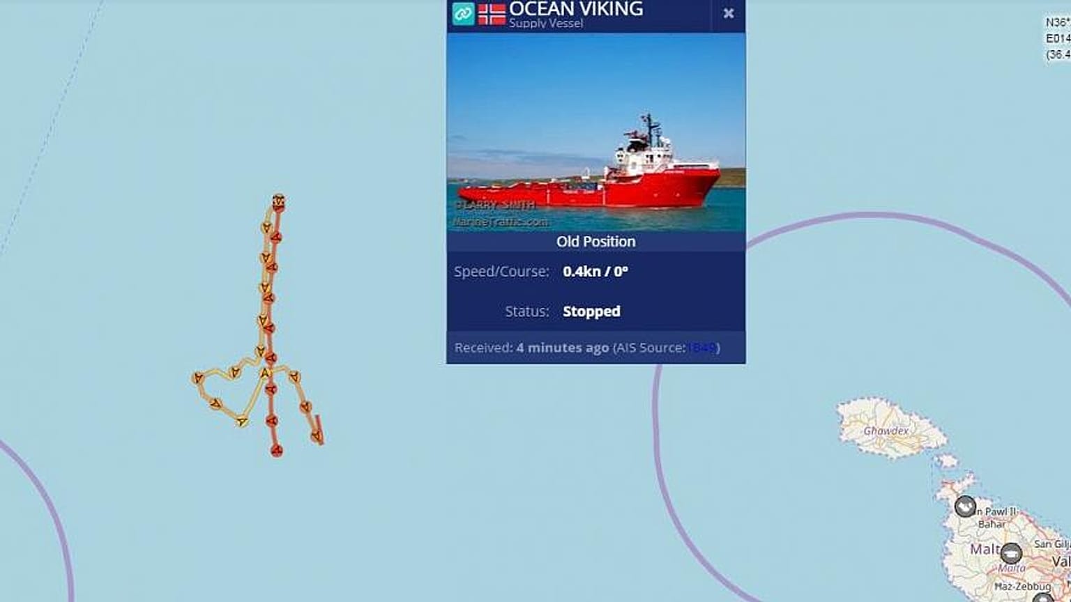 Ocean Viking: Gestrandetes Migranten-Rettungsschiff segelt ein Herz, um Bewusstsein zu schärfen