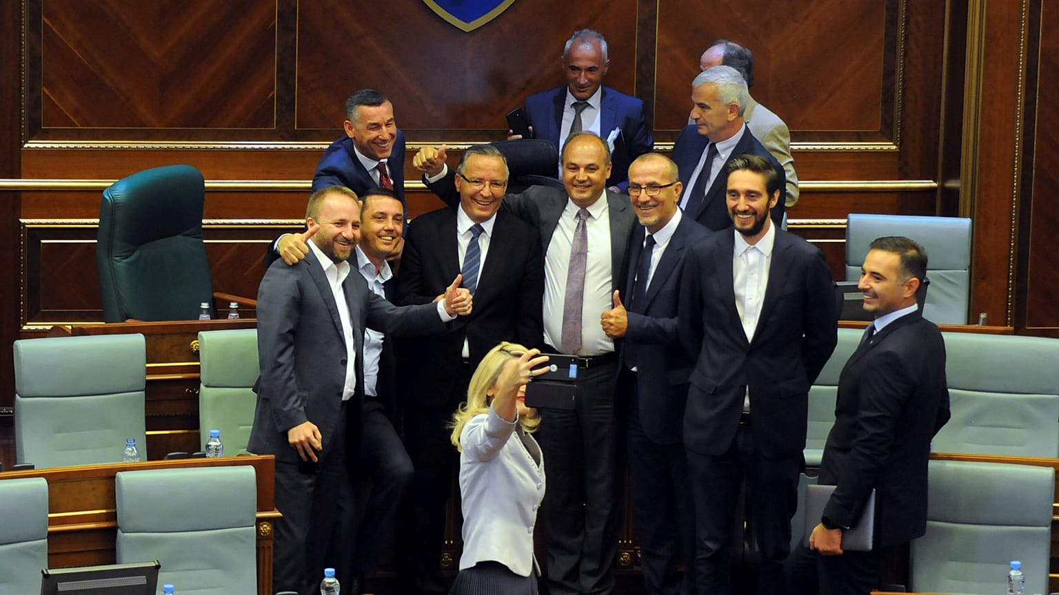 Neuwahlen wohl am 6. Oktober: Wohin strebt Kosovo?