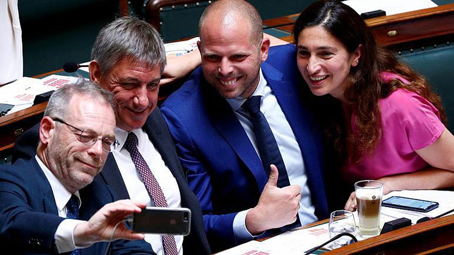 I nazionalisti fiamminghi dicono a Trump che può avere la Vallonia ad un euro