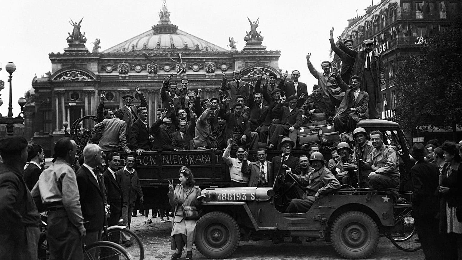 Les Espagnols de la "Nueve", héros effacés de Paris libéré