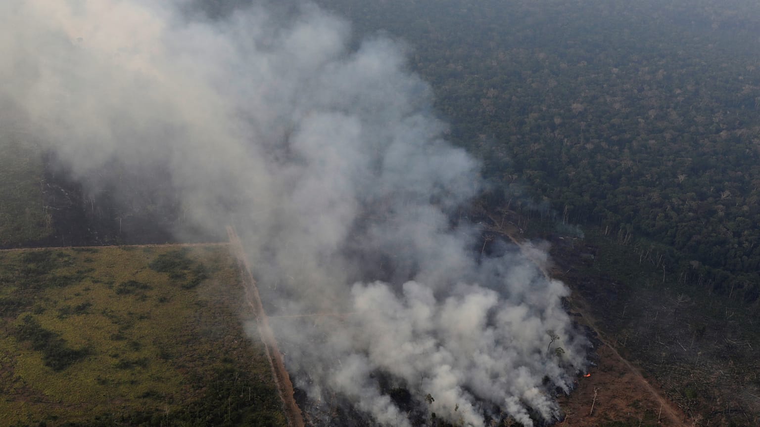 "Nuestra casa se está quemando": Macron insta al G7 a abordar la crisis del Amazonas