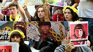 200 personas protestan en Madrid: "Sin la Amazonia, no hay futuro"
