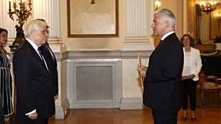 Ο νέος Γερμανός πρέσβης μας συστήνεται με ένα βίντεο - ύμνο στην Αθήνα