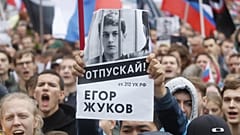 A rally to demand authorities allow opposition candidates to run in the upcoming local election in Moscow, Russia August 10, 2019. 