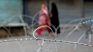  رهبران احزاب مخالف دولت هند برغم هشدارها به سوی کشمیر پرواز کردند