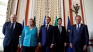 G7 ülkelerinin liderleri toplantı öncesi bir araya geldi (Boris Johnson, Angela Merkel, Emmanuel Maron, Giuseppe Conte, Donald Tusk)
