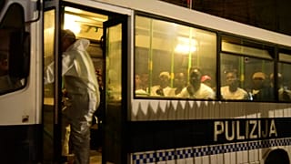 Erleichterung und Kritik: 356 Migranten in Malta an Land
