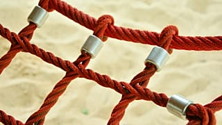 Offenbar 4-Jährige auf Spielplatz missbraucht: Mann getötet