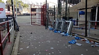 Cezayir'deki Soolking konserinde izdihamın yaşandığı stadyum