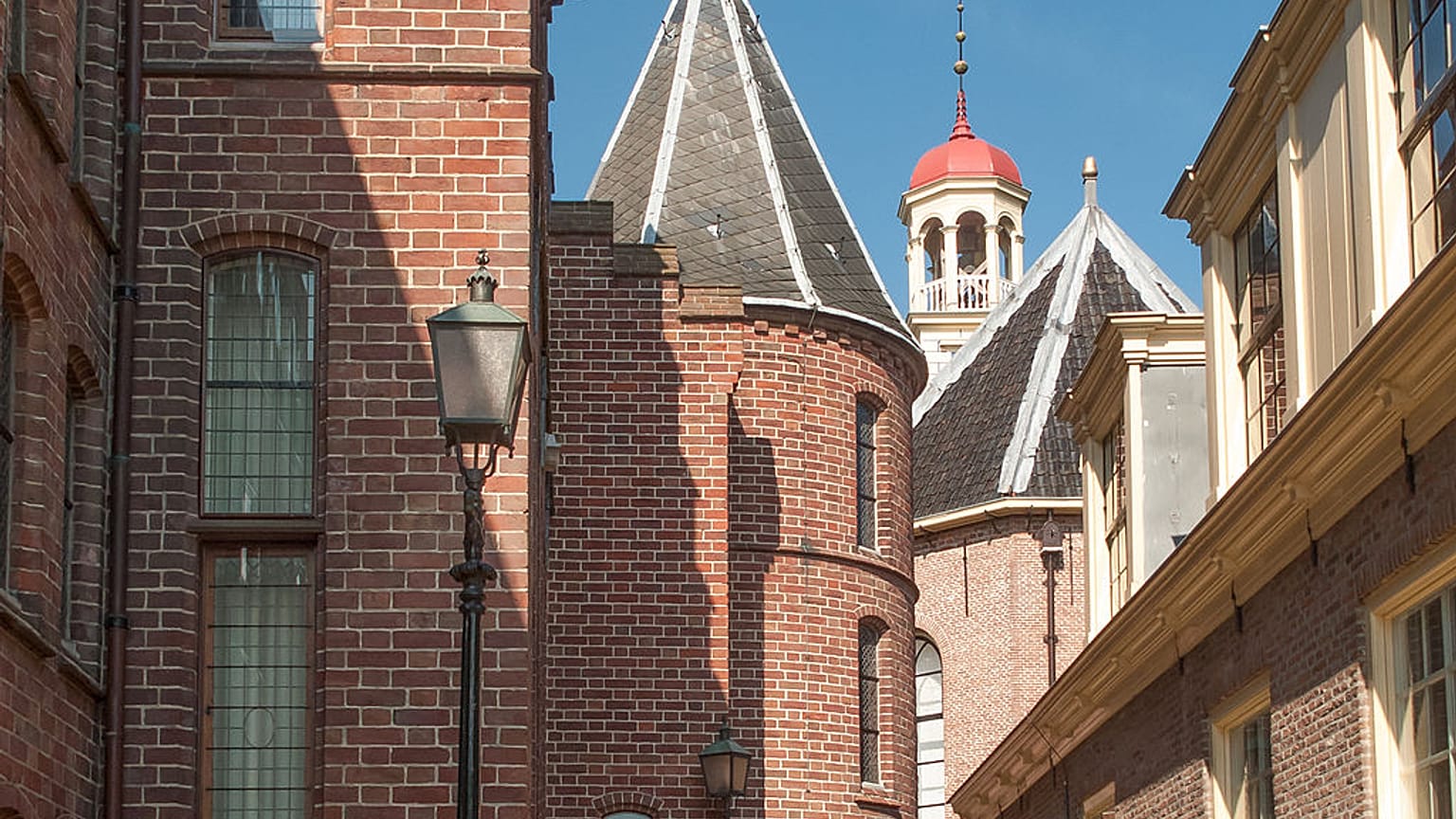 Assen, tower het Drents Archief