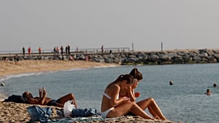 إخلاء شاطئ في برشلونة بسبب عبوة ناسفة 