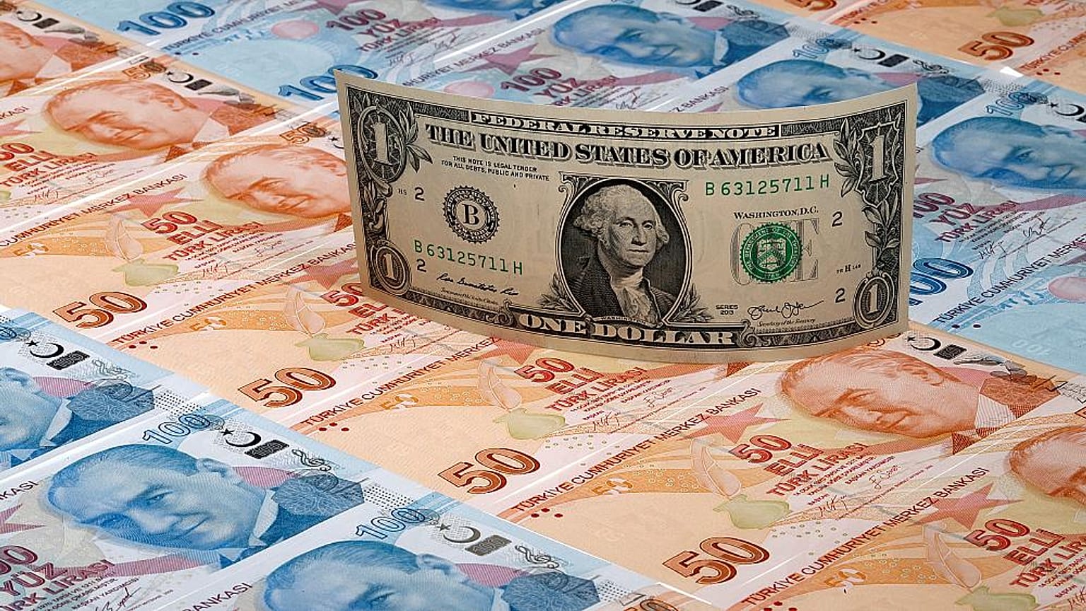 Ticaret savaşları Asya borsalarını vurdu, Yuan son 11 yılın en düşük seviyesini gördü