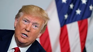 Trump'tan kasırgaları nükleer bombayla engelleme istediği iddialarına yalanlama