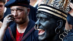 بلجيكا: انطلاق مهرجان "الوجه الأسود" وسط مطالباتٍ بإزالته من قائمة الـ"يونسكو"