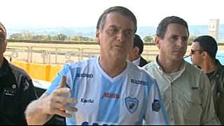 Bolsonaro desconfia da ajuda do G7