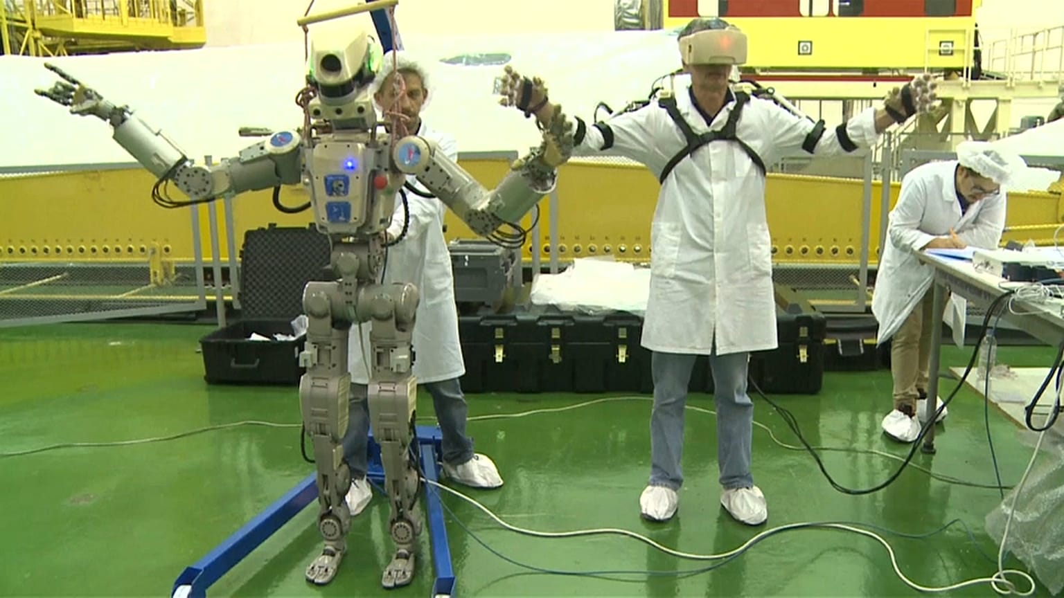 Bienvenue à bord de l'ISS ! Le robot humanoïde russe Fedor entre en action