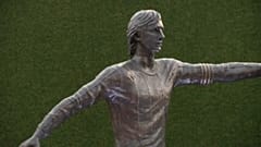 El FC Barcelona rinde tributo a Johan Cruyff con una estatua junto al Camp Nou