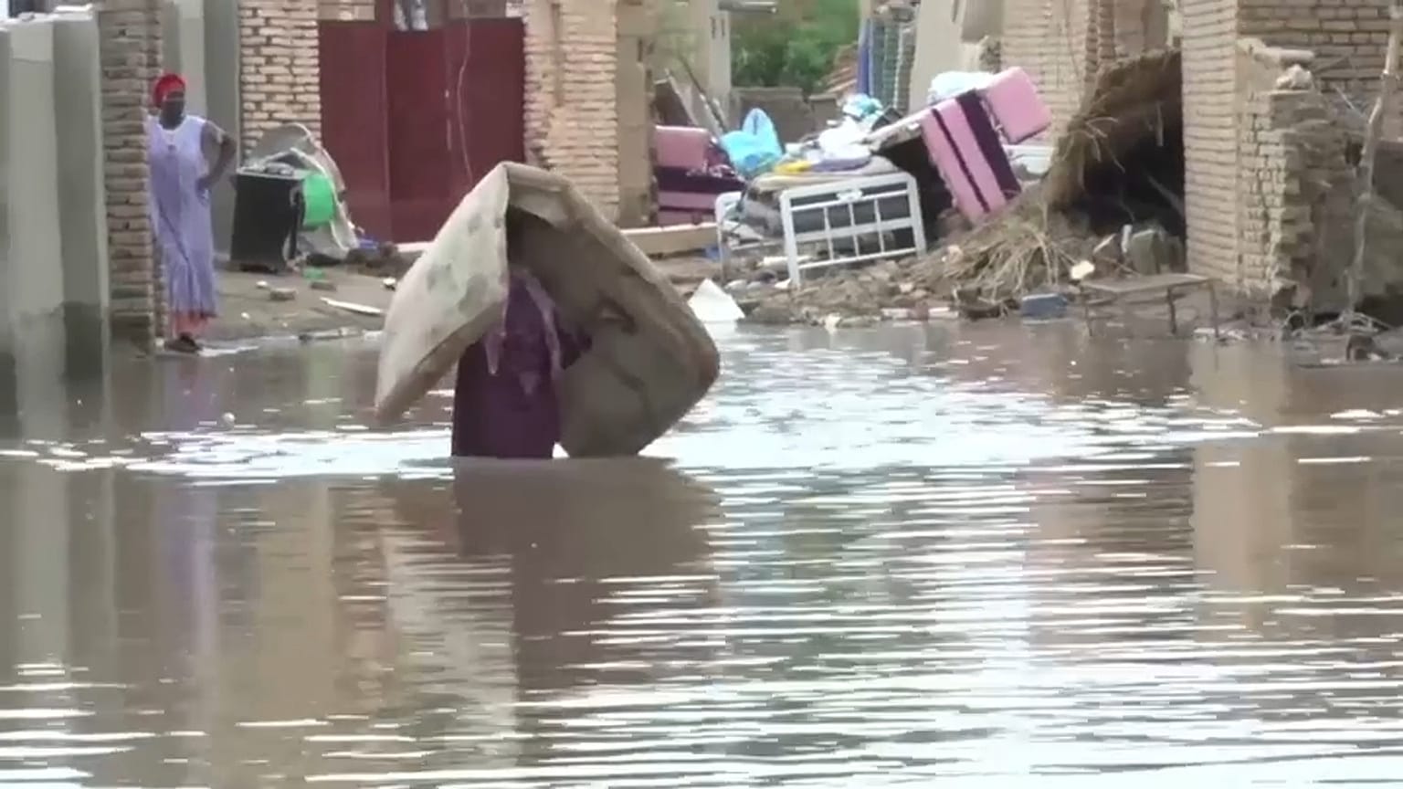 Sudan'da sel felaketi onlarca insanın ölümüne neden oldu