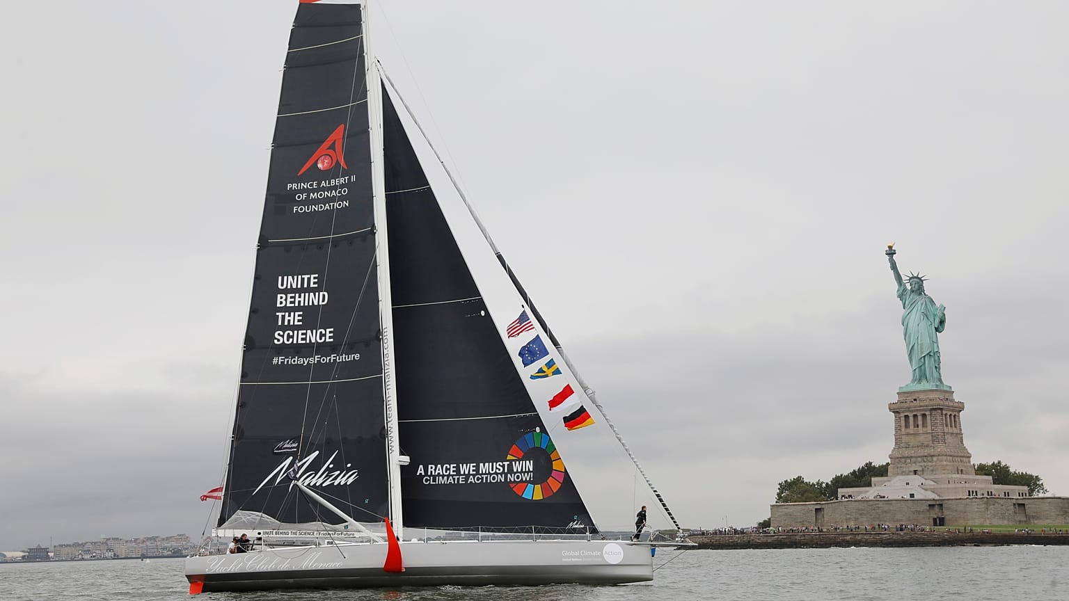 Watch back: Greta Thunberg arrives in New York on carbon-neutral yacht