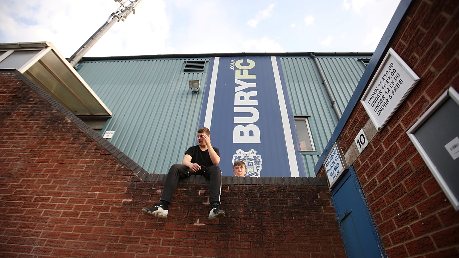 Football anglais : en faillite, le Bury FC quitte le monde professionnel 