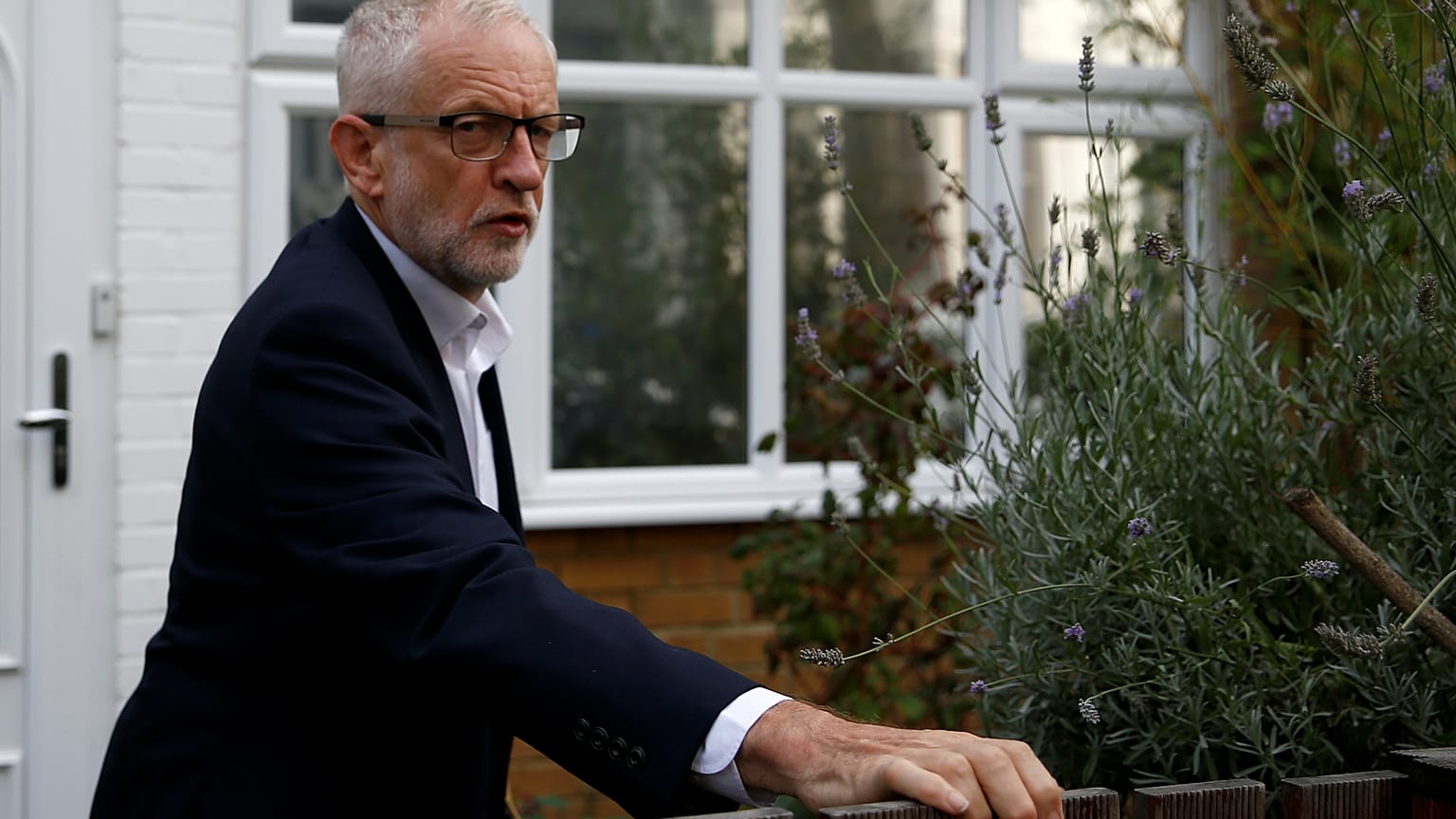 Jeremy Corbyn dice a Isabel II que suspender el Parlamento no es "aceptable"