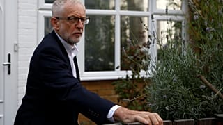 Jeremy Corbyn dice a Isabel II que suspender el Parlamento no es "aceptable"