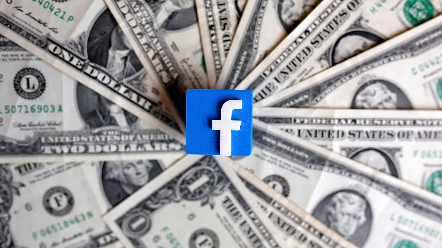 Facebook artık ücretsiz değil mi?