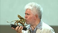 Almodóvar recibe el León de Oro de Honor