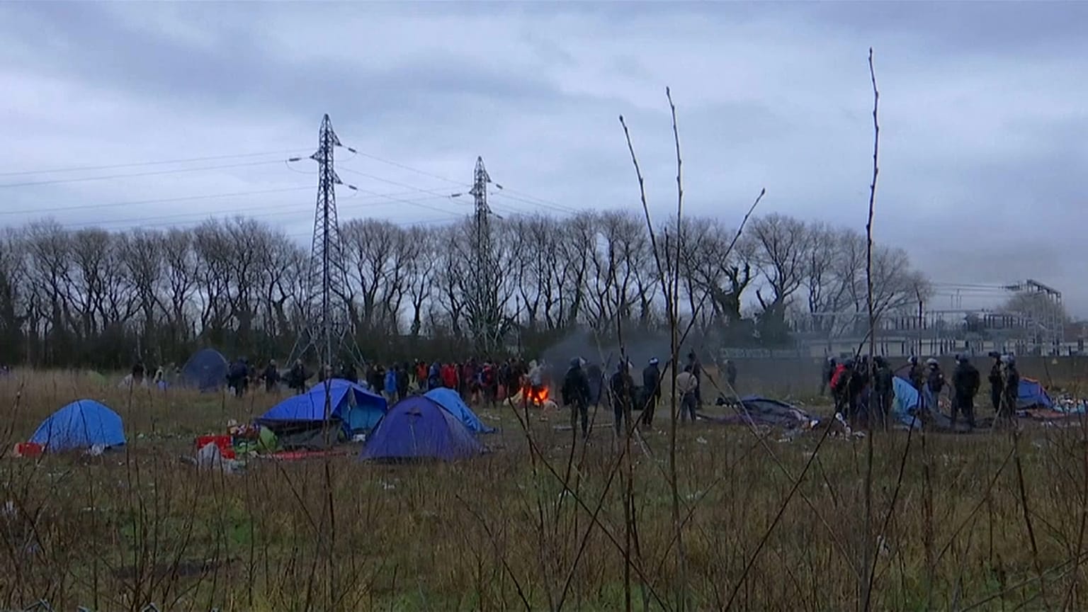 Paris et Londres se coordonnent pour "juguler" les traversées de la Manche