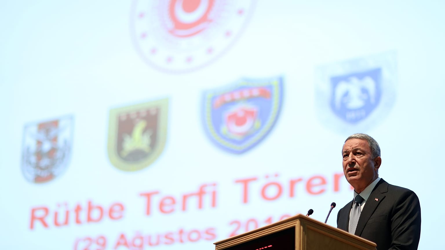 Savunma Bakanı Hulusi Akar: TSK'dan 17 bin kişi ihraç edildi