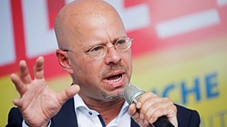 AfD-Scharfmacher Kalbitz (46) - Rechtsextreme Vergangenheit vertuscht?