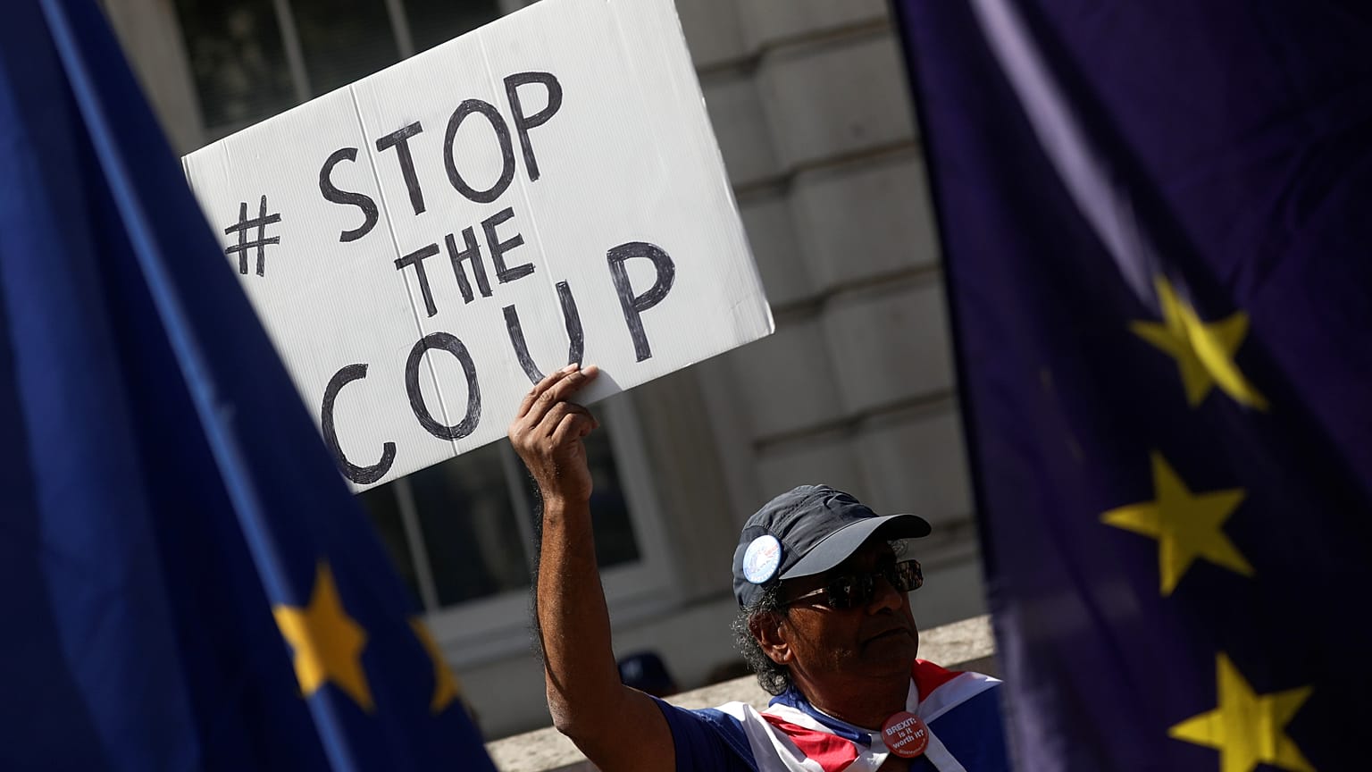Brexit-csata utcán és bíróságon