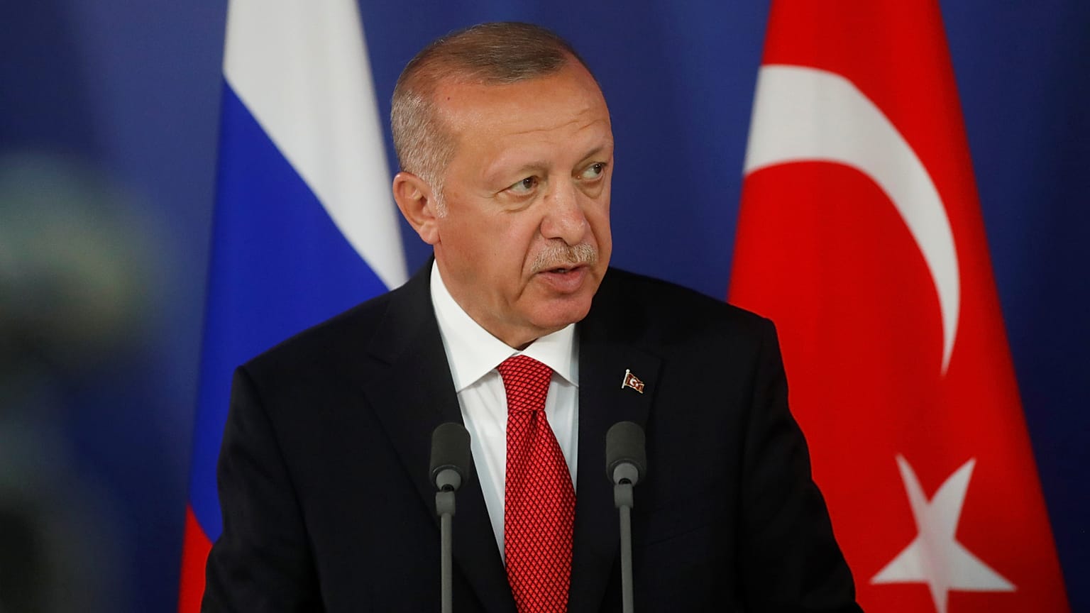 اردوغان يفكر في شراء مقاتلات روسية ويعتزم لقاء ترامب 