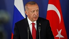 اردوغان يفكر في شراء مقاتلات روسية ويعتزم لقاء ترامب 