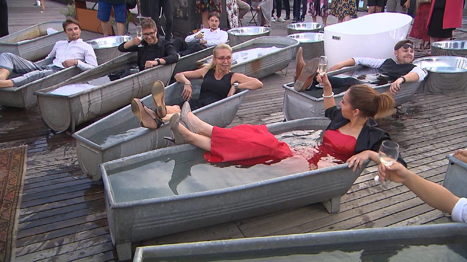 Listening to opera from a rooftop bathtub: Czech!