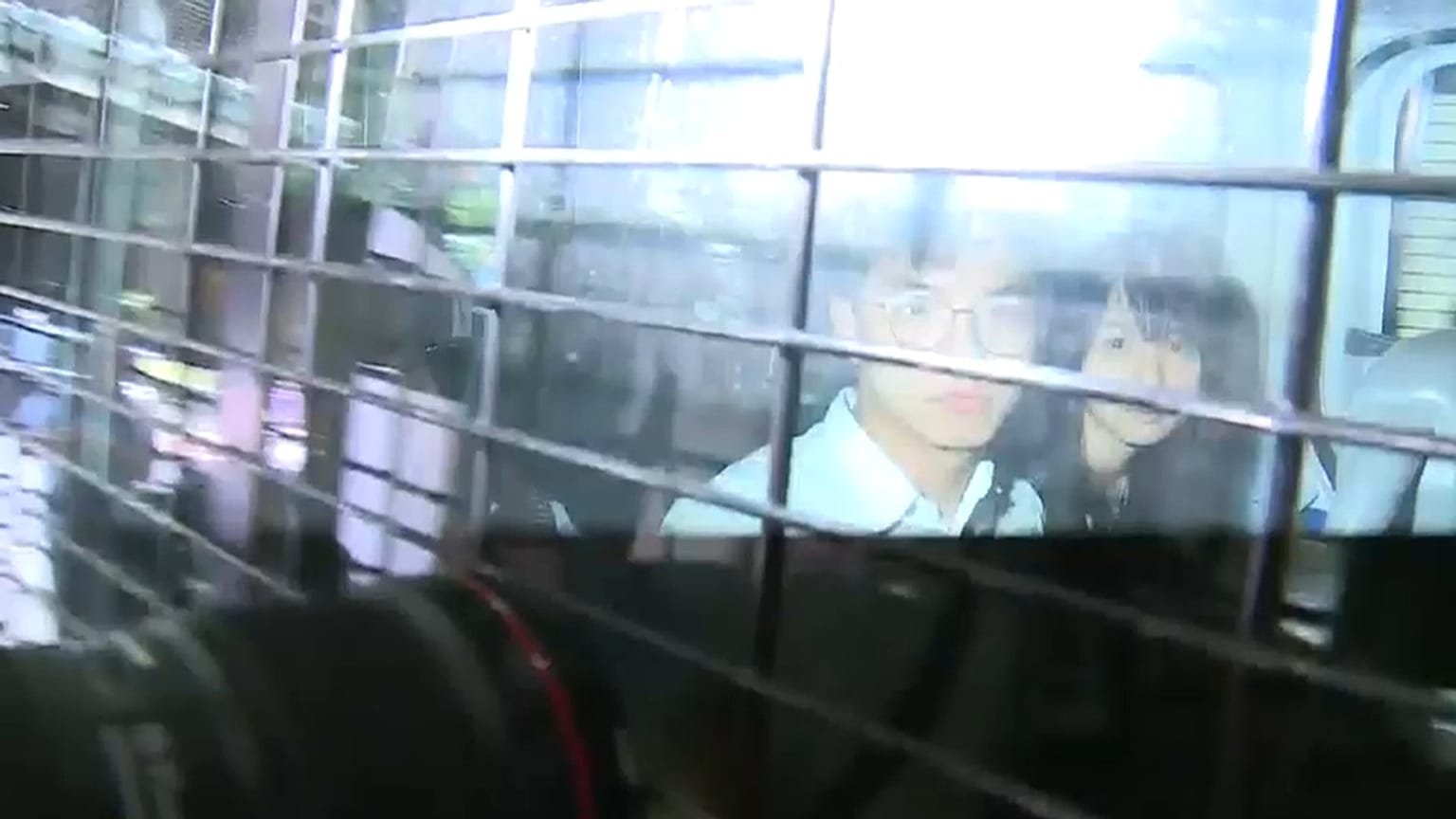 Hong Kong : les militants pro-démocratie contournent les interdictions de manifester