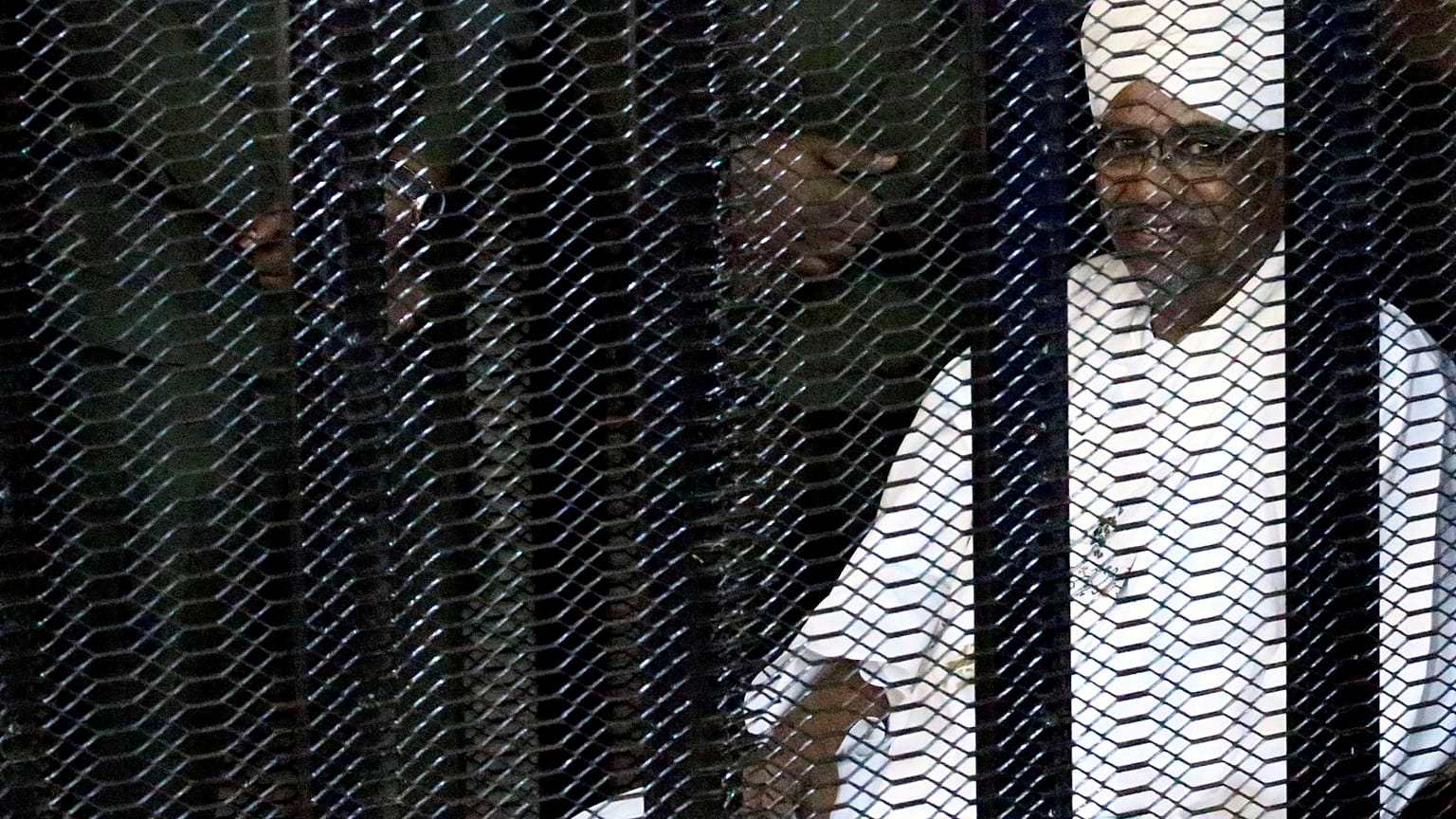 Sudan devrik lideri Ömer el-Beşir: Suudi Veliaht Prens Muhammed bin Selman'dan 25 milyon euro aldım