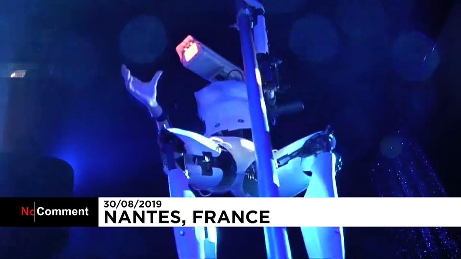 "Robô sexy" é atração em bar de striptease em Nantes 