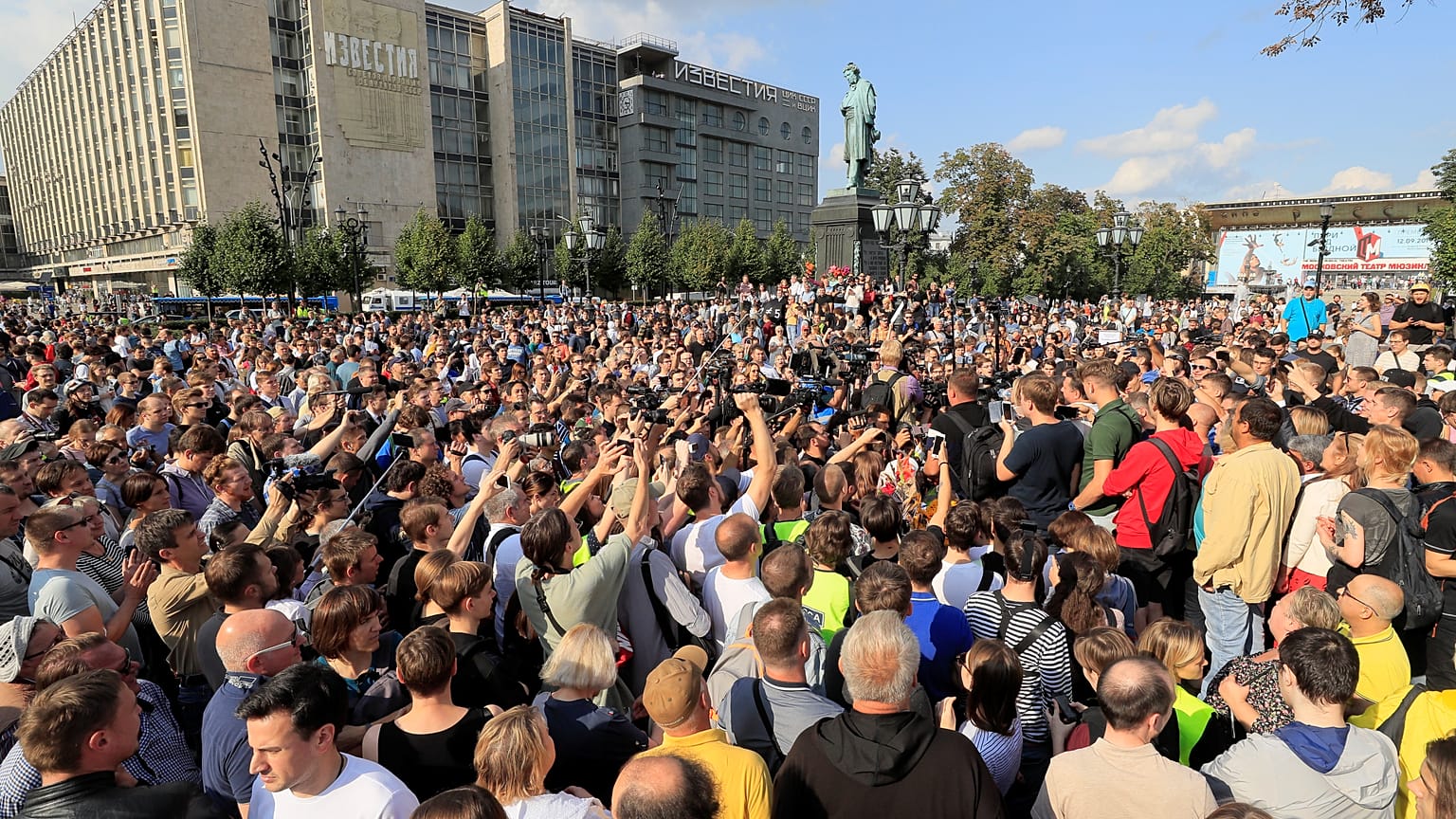 "Люди видят, что выборы фальсифицируются"
